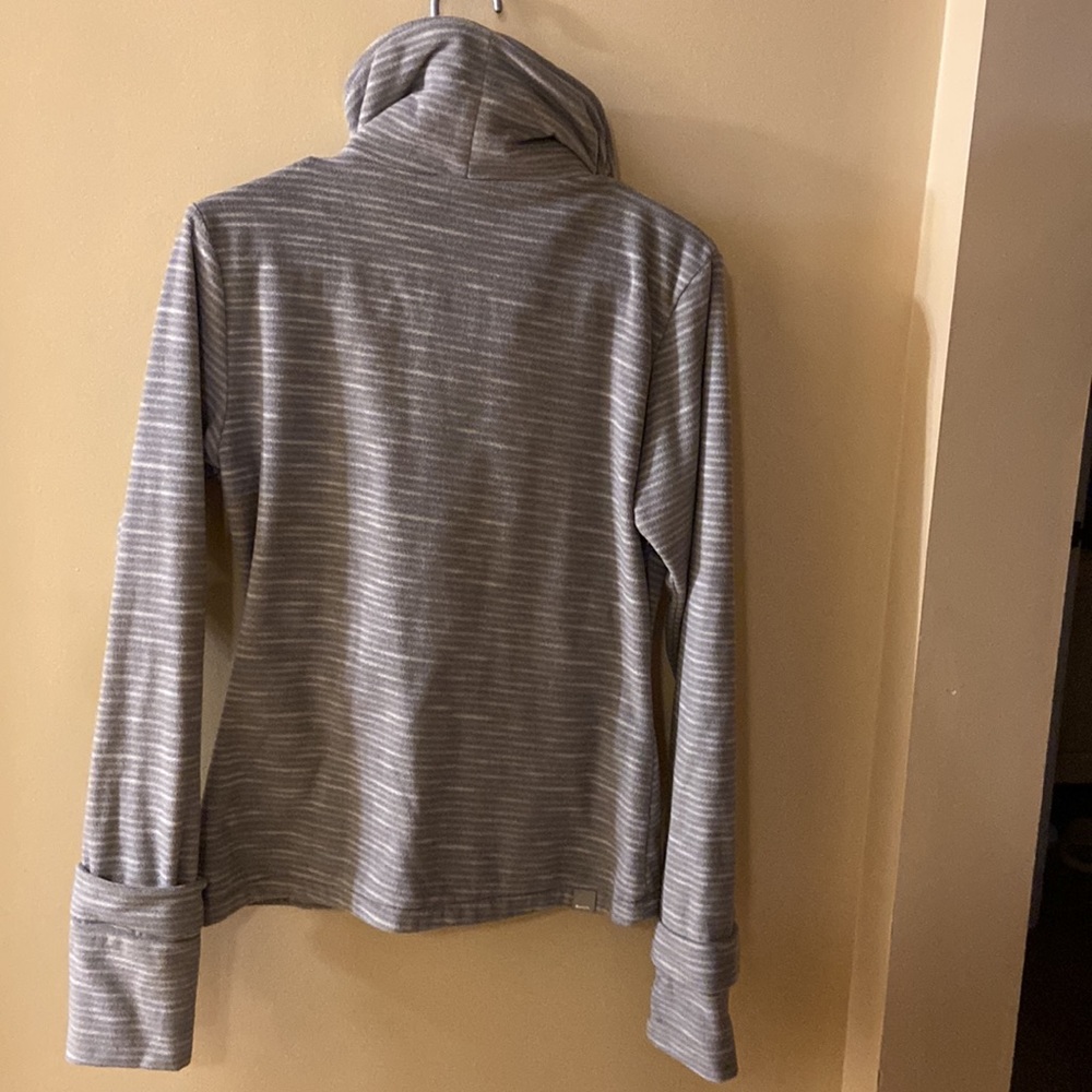 Bench grey & white zippered sweater with adjustable large collar size me… - Picture 7 of 9